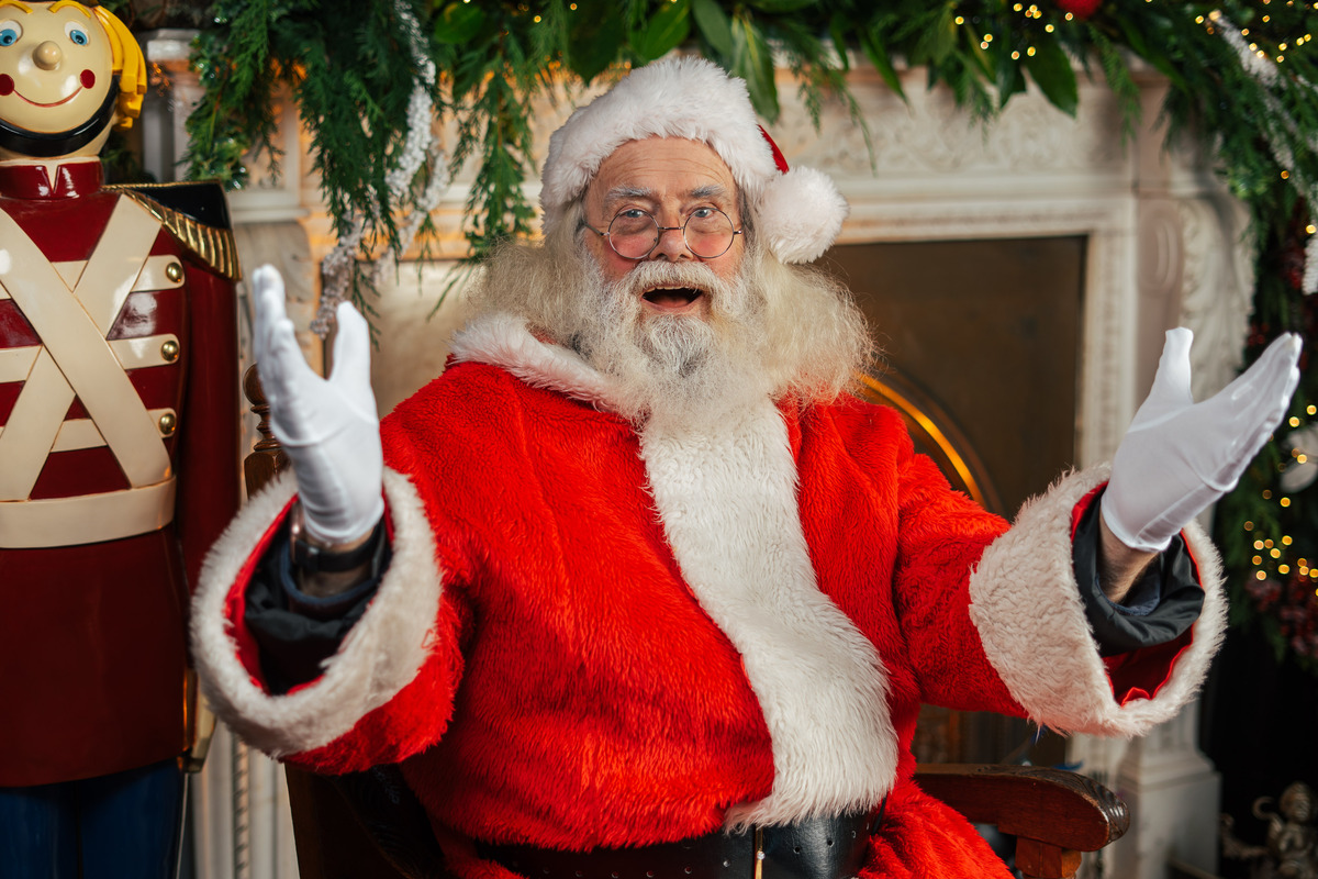 Meet Santa himself at Winter Wonderland Westport for a private visit 